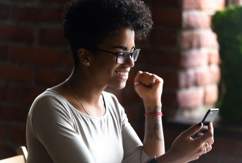 Seller researching tips on how to get the most when selling her home