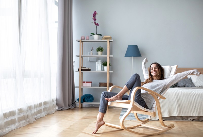 Tips to make a small room look larger
