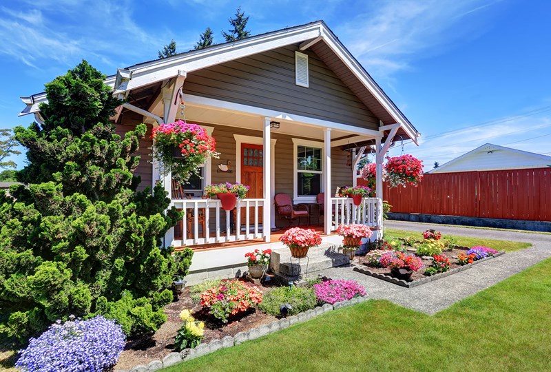 Curb appeal checklist for sellers