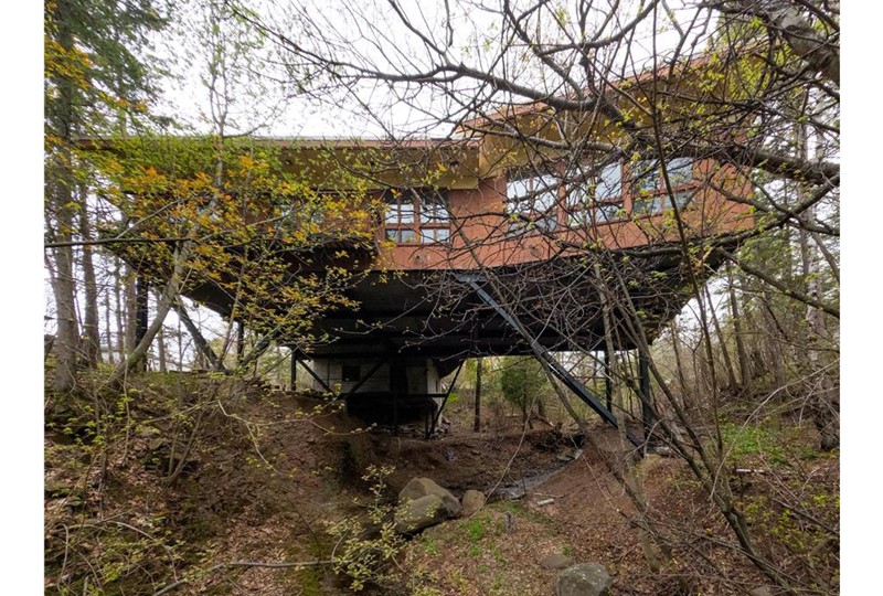 Duluth, MN floating house